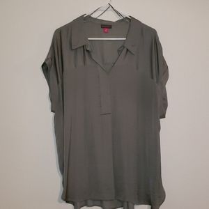 Skinky olive blouse